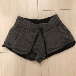 GRAY LULU COMFY SHORTS